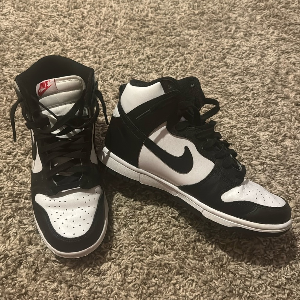 Nike Mid Dunks, women’s 8.5